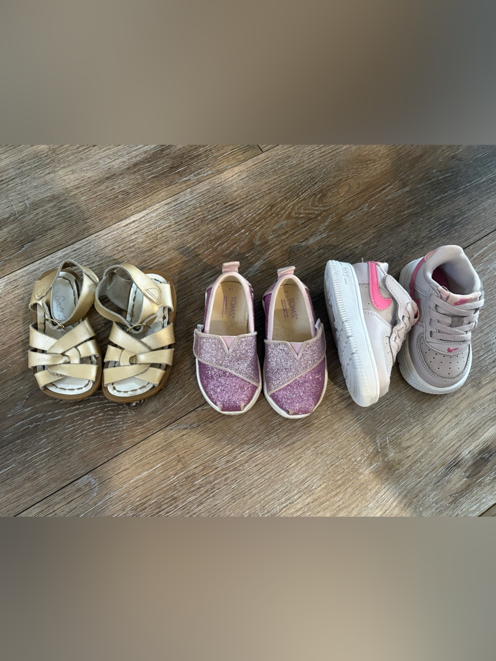 Nike salt water Tom’s 5C girls Sneakers with Pink Swoosh bundle